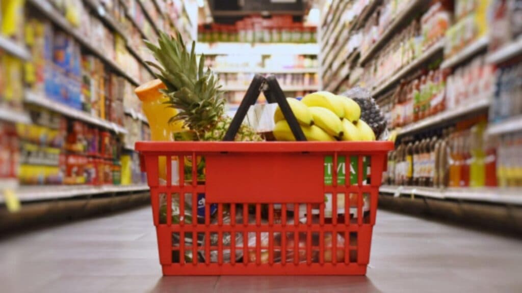 Conflicte în Coaliție: Bolojan propune eliminarea plafonării prețurilor alimentelor, dar PSD se opune