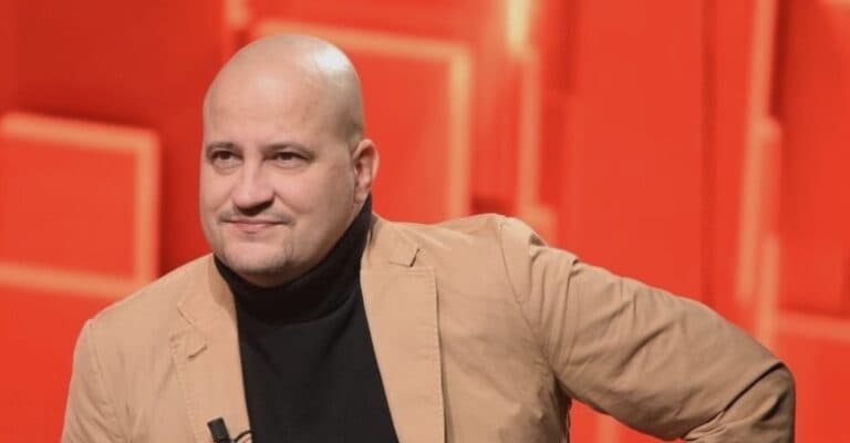 Șerban Huidu lansează atacuri dure la adresa emisiunii Insula Iubirii! A demolat concurenții și ispitele: „Troglodiților”