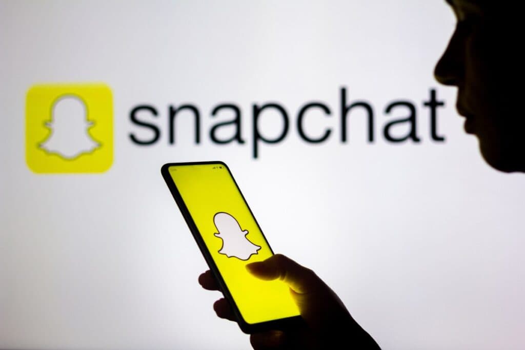 Noua funcție Lens de la Snapchat îți permite să transformi textul în imagini generate de inteligență artificială