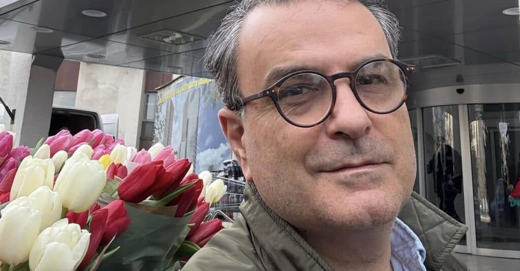 Uimitor! Descoperirea lui Lucian Mîndruță într-un hotel de lux: „Observ două obiecte roz pe noptieră…”