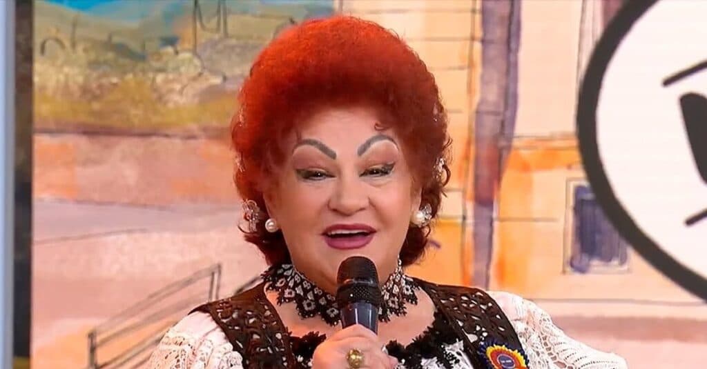 Elena Merișoreanu și extravaganta sa pasiune pentru modă: „Cătălin Botezatu m-a apreciat, a recunoscut că am stil.”