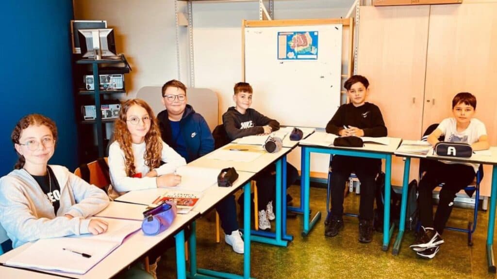 Destinația europeană în care limba română va fi introdusă ca materie obligatorie în învățământ
