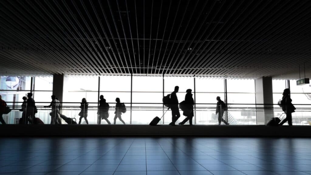 Accesul în marile aeroporturi din Anglia va costa 50 de lire, iar nemulțumirea călătorilor crește