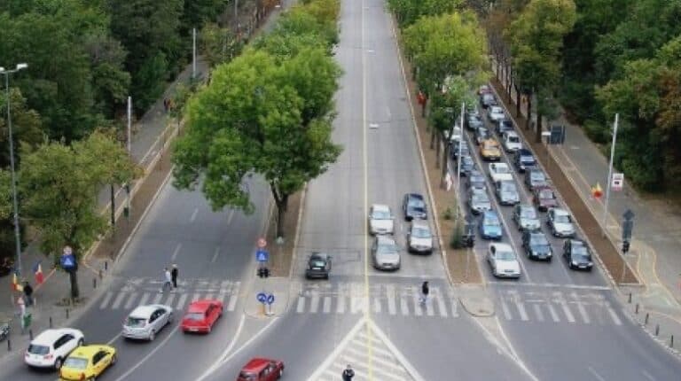 Restricții de trafic și rute modificate pentru autobuze pe bulevardul Kiseleff: opțiuni pentru bucureșteni până luni dimineață