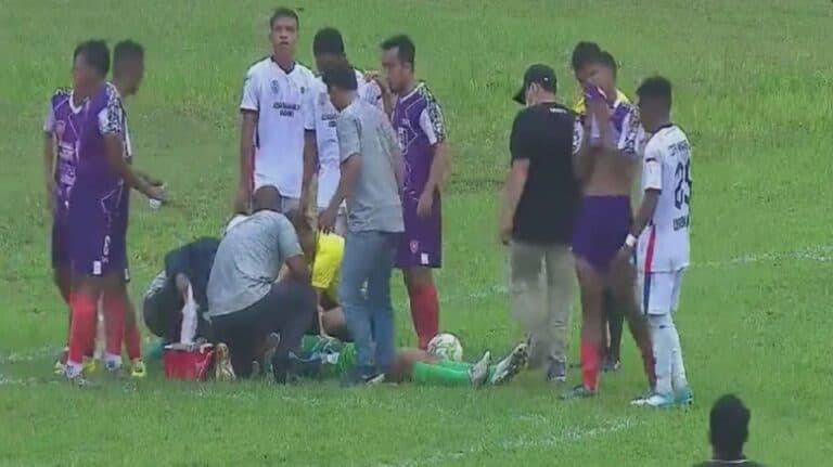 Dramă pe terenul de fotbal: Un tânăr portar de 33 de ani a decedat în timpul jocului