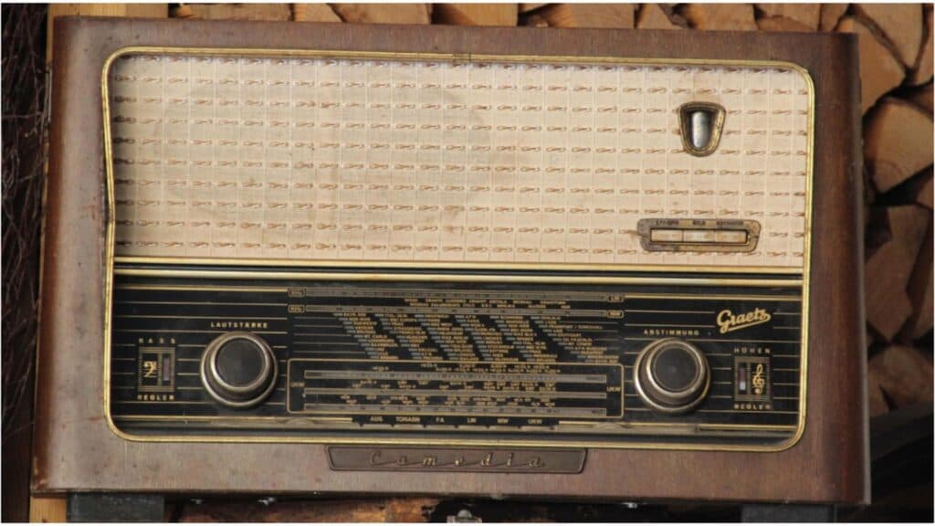Dramă în Sectorul 2 al Bucureștiului: Un băiețel de 7 ani și-a pierdut viața din cauza unui accident electric în timpul jocului cu un aparat de radio