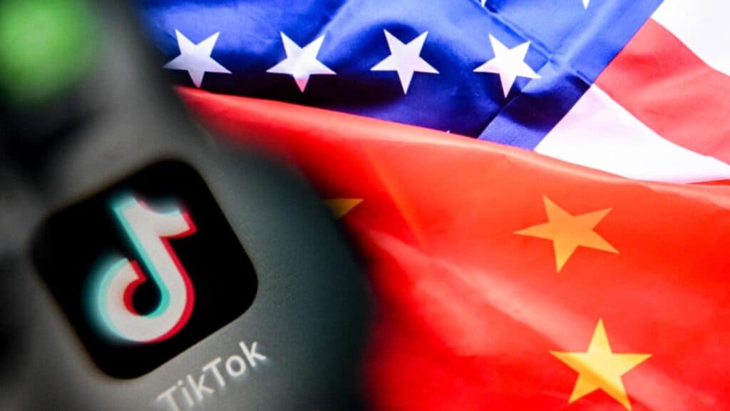 Trump dă undă verde TikTok în America, cu condiția supravegherii de către autorități, în urma unei tranzacții de 14 miliarde de dolari