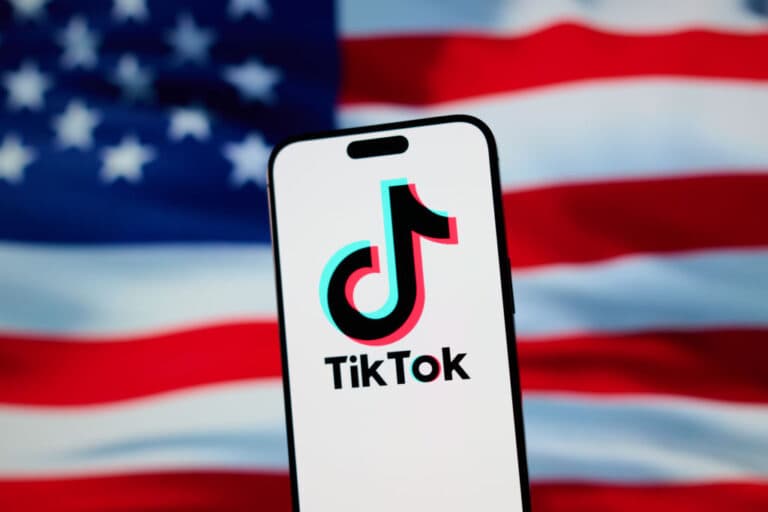 Trump sugerează că Lachlan și Rupert Murdoch ar putea să se alăture unei oferte pentru TikTok