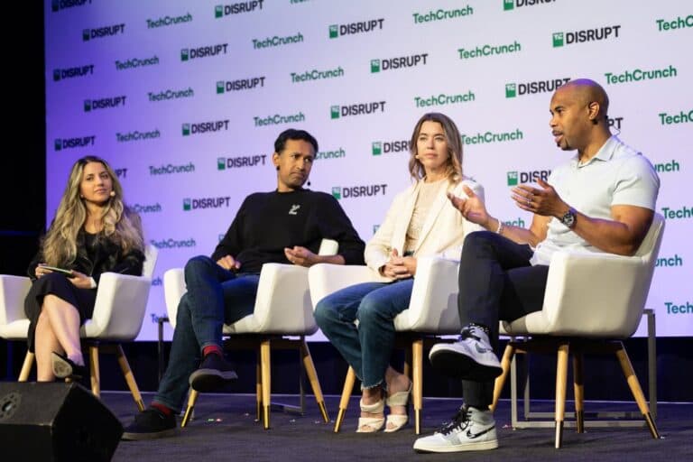 Vibe coding: Fantezie sau nouă realitate? Numai la TechCrunch Disrupt 2025