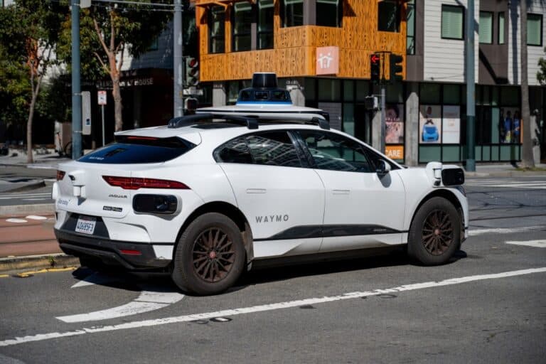 Waymo obține aprobarea pentru testarea vehiculelor autonome la Aeroportul Internațional din San Francisco