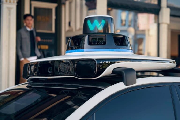 Waymo pătrunde în lumea călătoriilor de afaceri