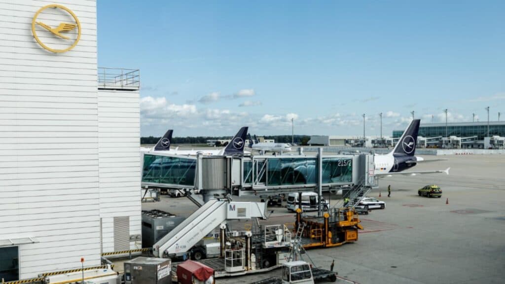 Aeroportul din Munchen, paralizat de prezența unor drone misterioase, afectează zeci de zboruri