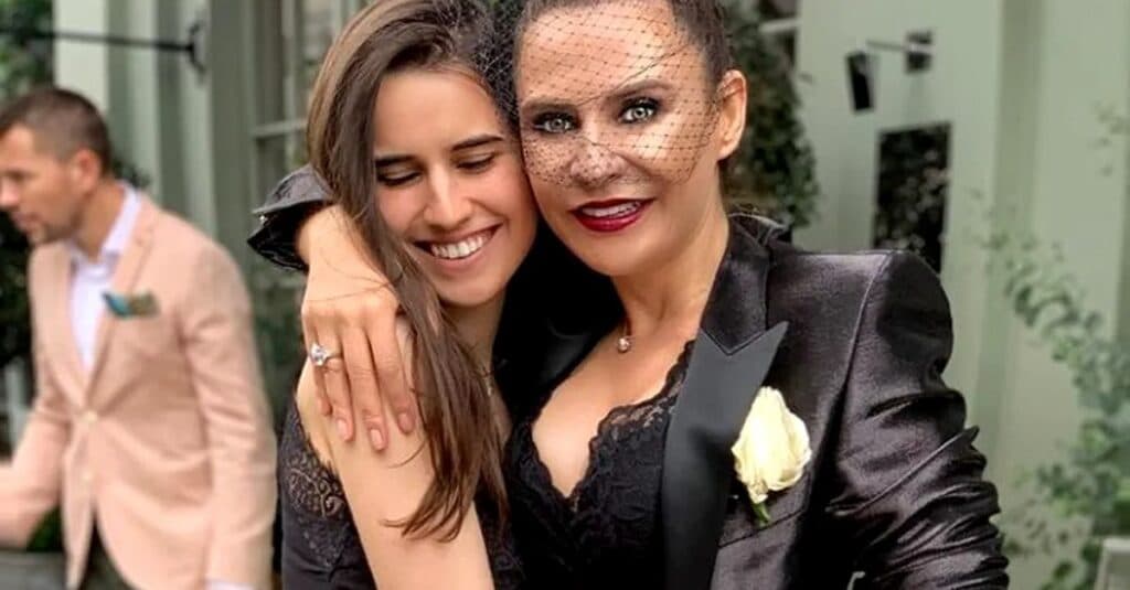Cum își trăiește Adina Buzatu rolul de mamă? La 28 de ani, Sara povestește: „Am greșit, am reparat, am învățat.”