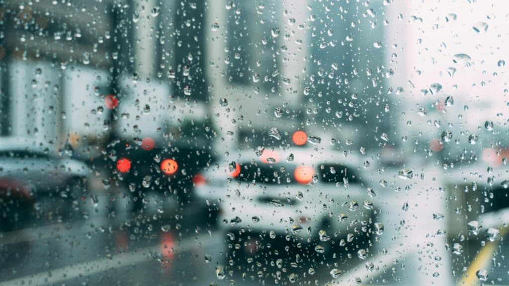 Alertă meteorologică maximă în București și Ilfov: Ploi torențiale cu precipitații de până la 140 de litri pe metru pătrat