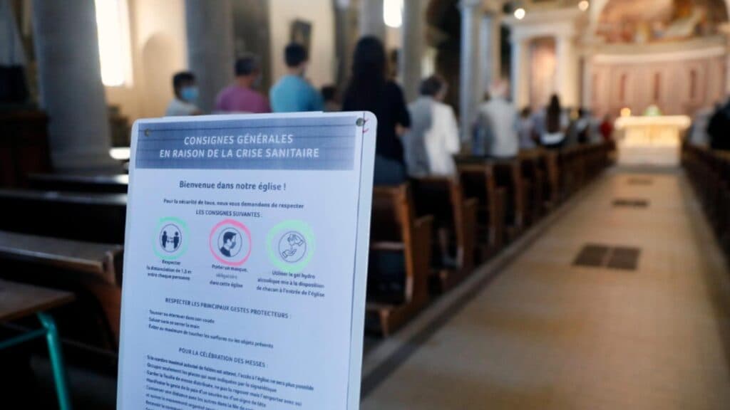 Covid-19: un raport șocant care dezvăluie slăbiciunile sistemului francez. Deficiențe alarmante, „lipsă acută de previziune” și „ineficiență profundă”. Mii de vieți ar fi putut fi salvate