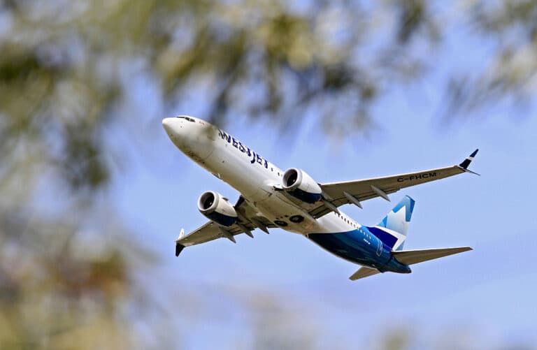 Incidente de securitate la compania aeriană canadiană WestJet: 1,2 milioane de pasageri afectați