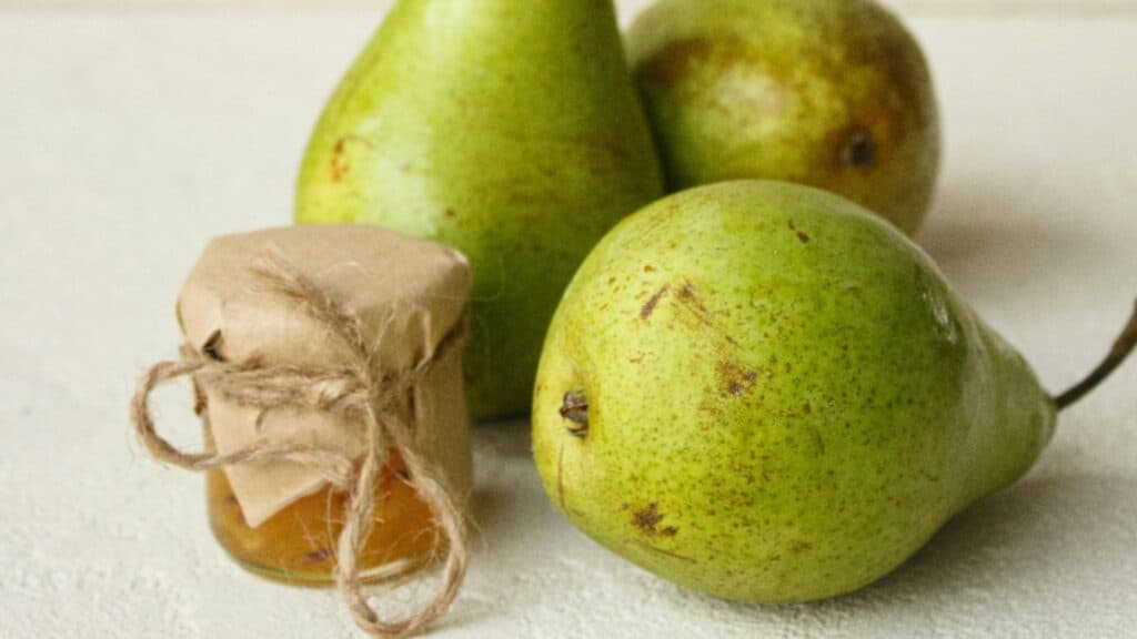 Deliciu de pere cu un strop de ghimbir. Descoperă rețeta unui desert aromat și delicios