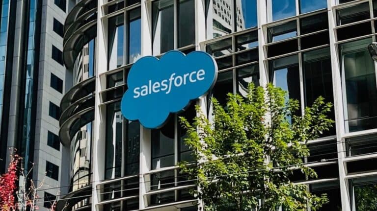 Un grup de hackeri revendică furtul a 1 miliard de înregistrări din bazele de date ale clienților Salesforce