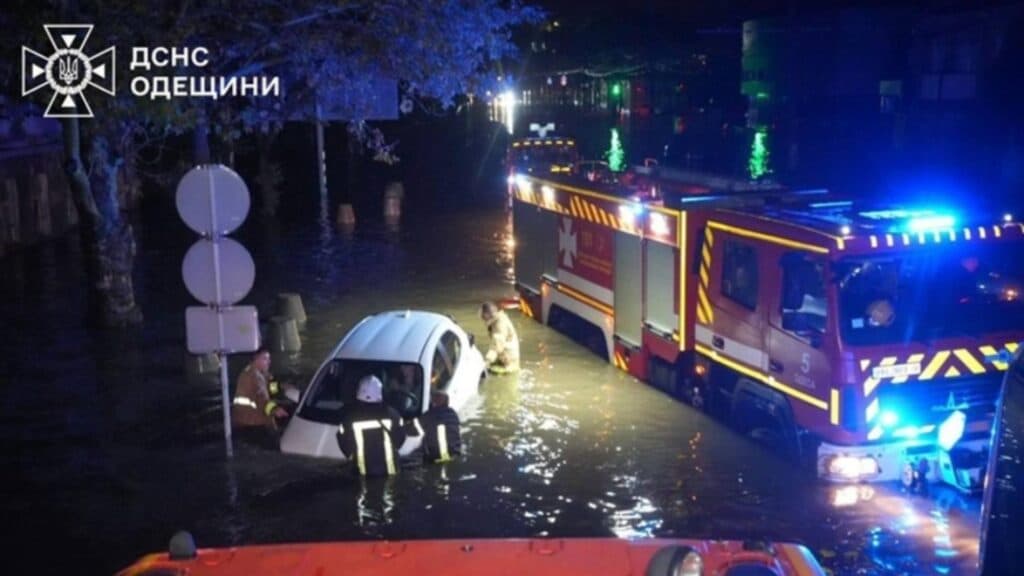 Inundații catastrofale în sudul Ucrainei: 9 vieți curmate, printre care și cea a unui copil