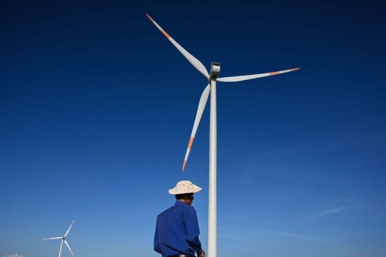 Investitorii pariază 21 de miliarde de dolari pe viitorul tranziției energetice