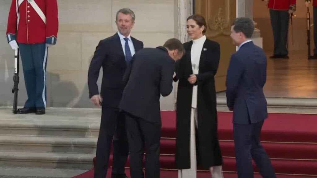 Ion Cristoiu: „Nicușor Dan, la Copenhaga, sub privirile lui Emmanuel Macron.”