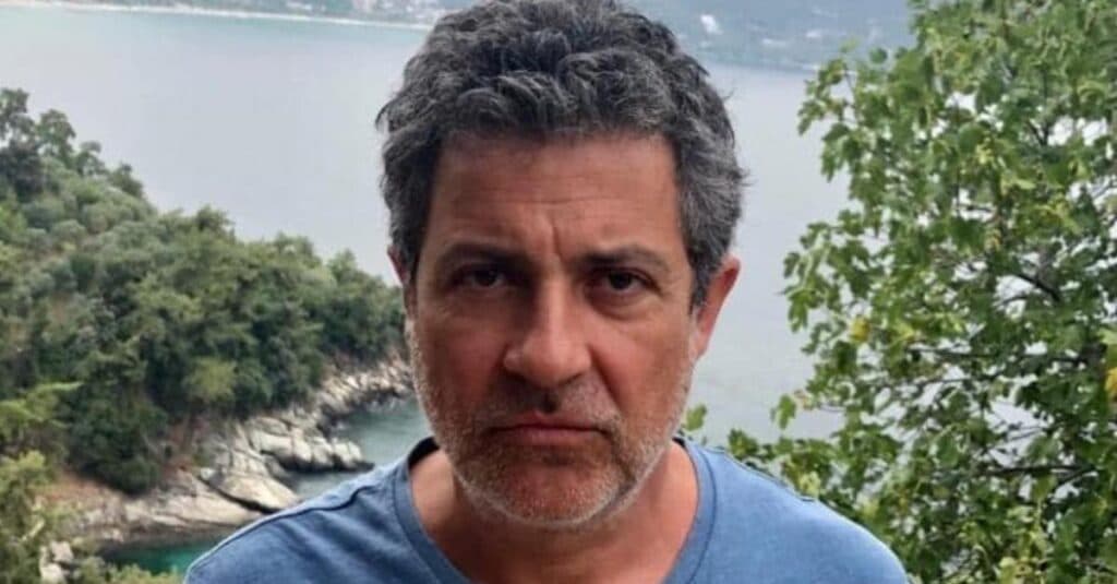Mihai Călin dezvăluie motivele din spatele alegerii de a părăsi televiziunea pentru a se dedica actoriei: „Am decis să îmi urmez calea.”