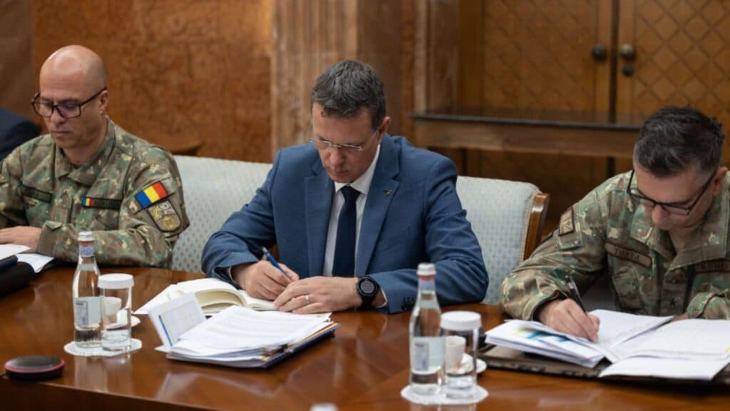 Ministrul Apărării, în umbră: Destinația ajutoarelor pentru Ucraina și misterul banilor românilor