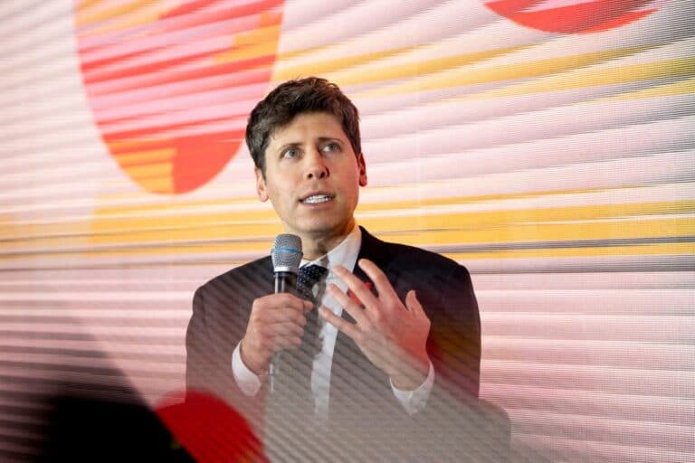 Noua aplicație socială de la OpenAI abundă în deepfake-uri înfricoșătoare cu Sam Altman