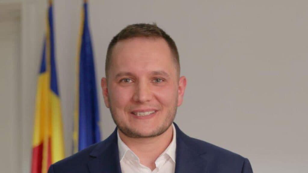 USR își consolidează puterea: Bolojan semnează numirea noului prefect al Capitalei