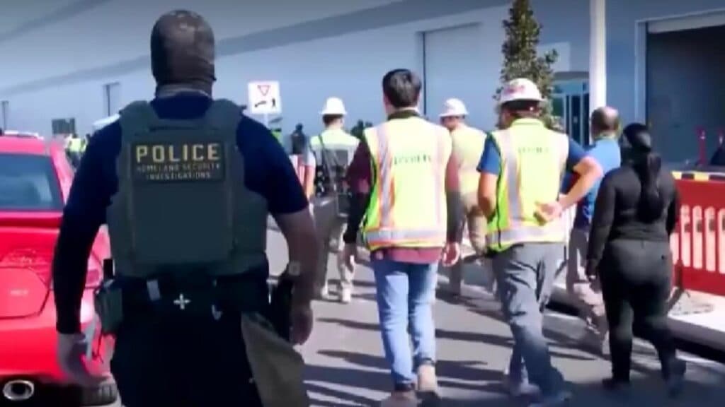 Români expulzați din Statele Unite sub conducerea lui Trump: unii au fost direcționați spre Penitenciarul Rahova