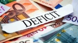 România se află sub presiune: termenele pentru diminuarea deficitului și sancțiunile posibile, conform avertismentului unui fost prim-ministru