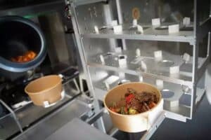 Bucătăria robotică a camionului de mâncare Shin Starr aduce deliciile coreene la TechCrunch Disrupt 2025
