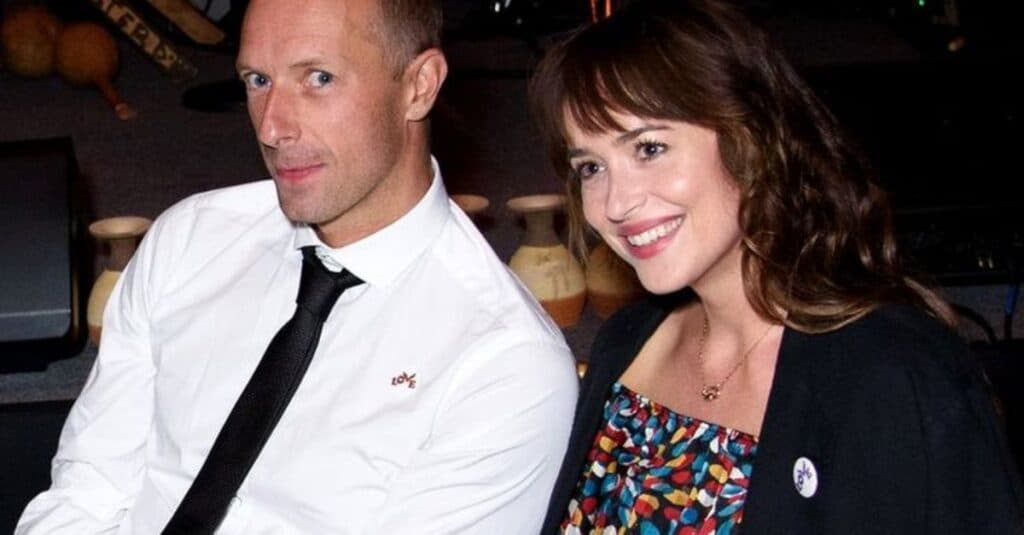 Chris Martin, solistul trupei Coldplay, a pus capăt relației cu Dakota Johnson și a găsit dragostea în brațele unei noi actrițe renumite
