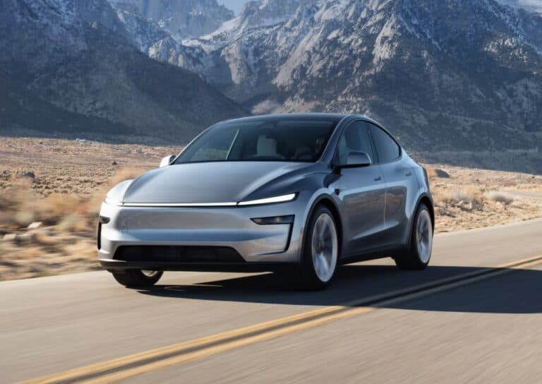 Tesla înregistrează cele mai mari vânzări din istorie, chiar înainte de expirarea creditului fiscal pentru vehicule electrice