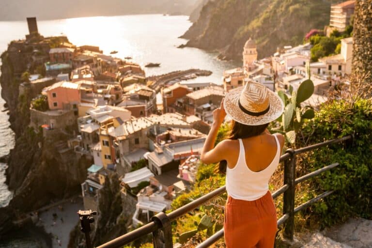 Epuizat de călătorii? Această aplicație inovatoare îți creează fotografii de vacanță de vară pe care să le împărtășești