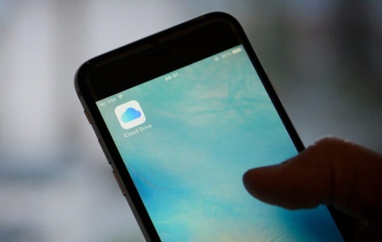 Guvernul britanic face o nouă încercare de a accesa datele criptate ale utilizatorilor Apple, conform unui raport