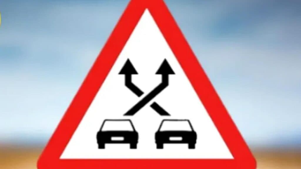 Un semn rutier misterios provoacă confuzie în rândul șoferilor din Spania: ce înseamnă și ce informații trebuie să aibă în vedere conducătorii auto