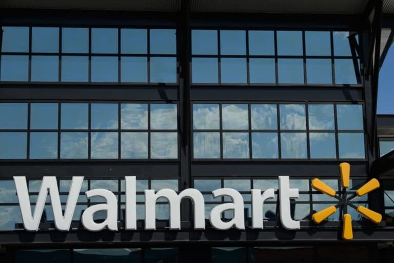 Curând vei putea face cumpărături la Walmart direct prin ChatGPT