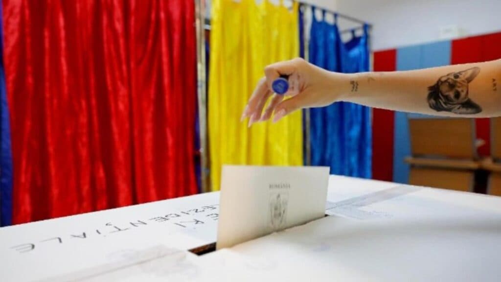 Zeci de mii de români sub observație în timpul alegerilor: metodele de supraveghere ale autorităților