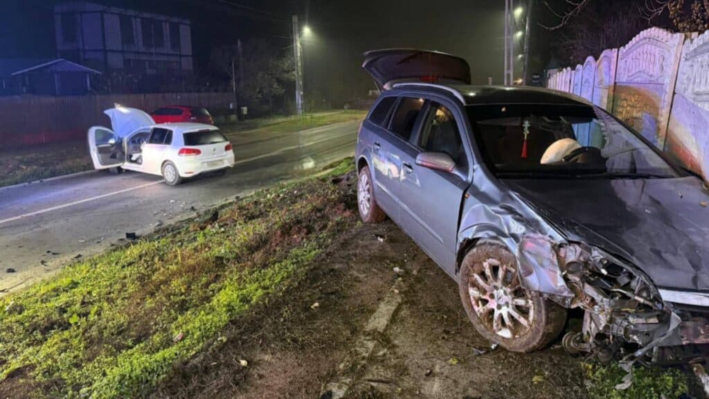 Coliziune dramatică pe DN5C, în Giurgiu: O tânără de 19 ani a fost transportată de urgență la spital după un accident între două autoturisme