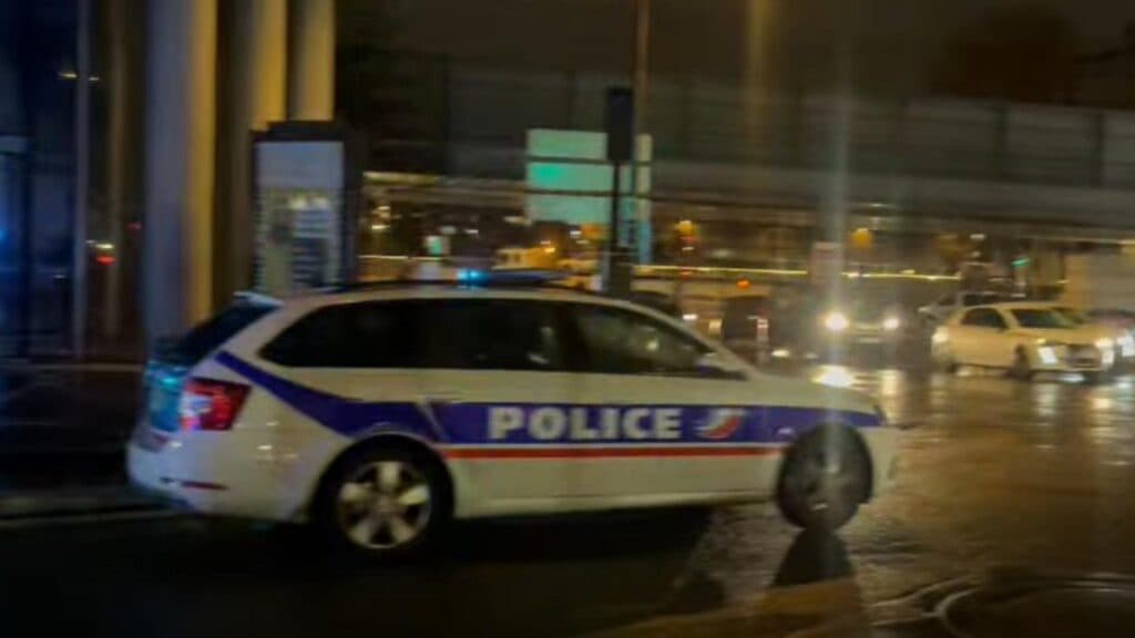 Alerta de securitate în Paris: un post de televiziune evacuat din cauza unei amenințări cu bombă