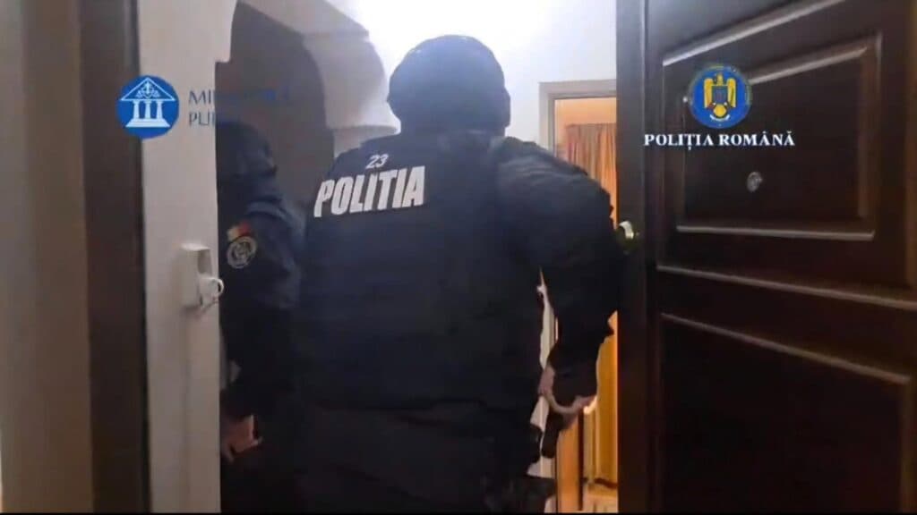 Bărbat reținut de procurorii DIICOT pentru suspiciuni de pornografie infantilă, având ca victimă o fetiță de 13 ani