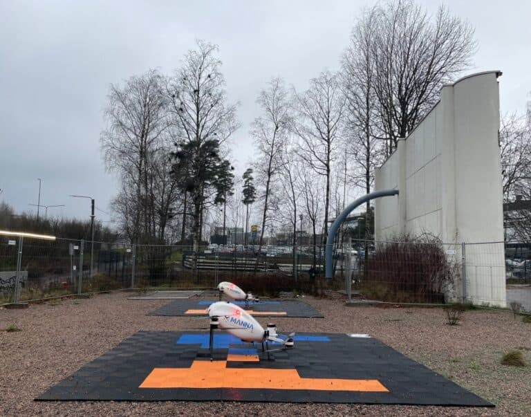 În spatele cortinei livrărilor de mâncare prin drone în Finlanda