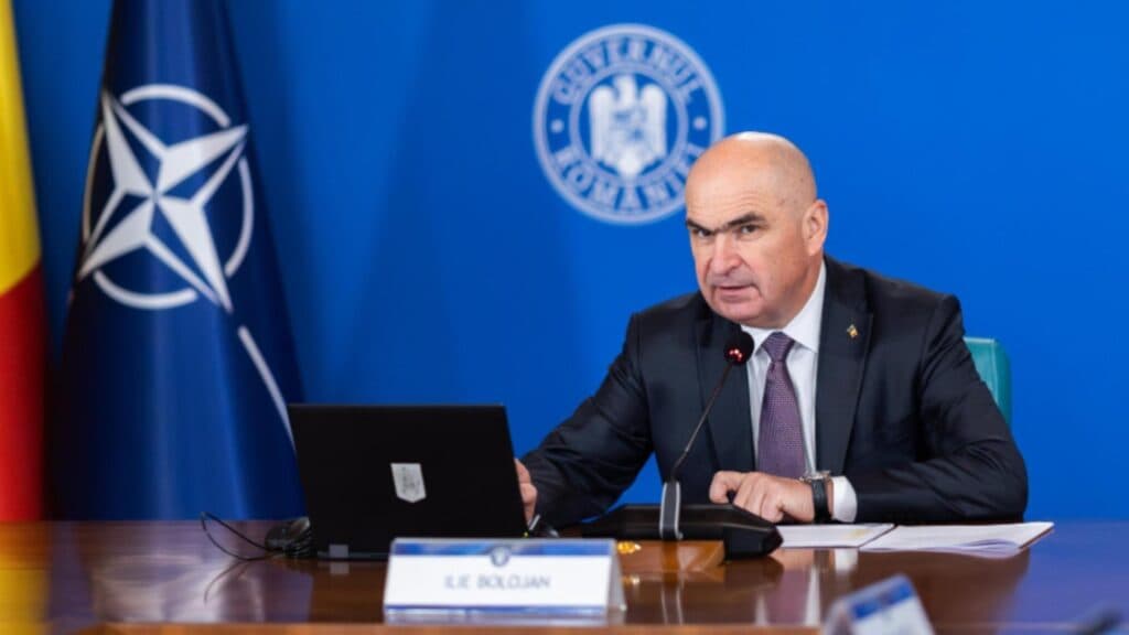 Bolojan și Barbu: O legătură istorică în PNL, dar premierul se distanțează de fostul trezorier implicat în scandalul corupției de la Guvern