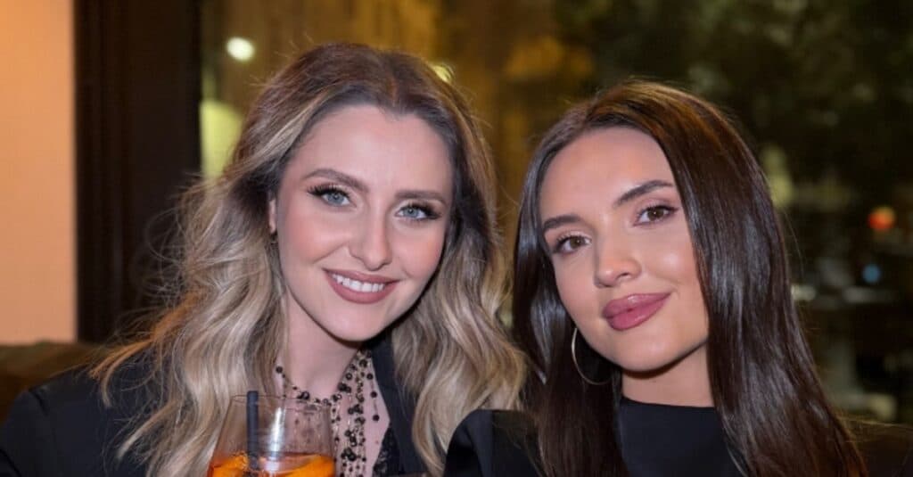 Legătura dintre Alina Sorescu și Izabela, soția fratelui Adelei Popescu: „Împreună în toate momentele, la bine și la greu.”