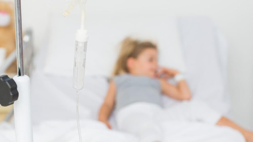 Fetiță de 10 ani atacată de mama sa, supusă unei intervenții chirurgicale la Timișoara. Medic: “Ea este extrem de speriată.”