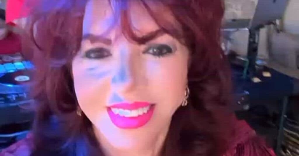 Cum a marcat Carmen Harra aniversarea fiicei sale, Alexandra? Descoperă secretul vedetei de 70 de ani: „Am slăbit uimitor datorită acestuia.”