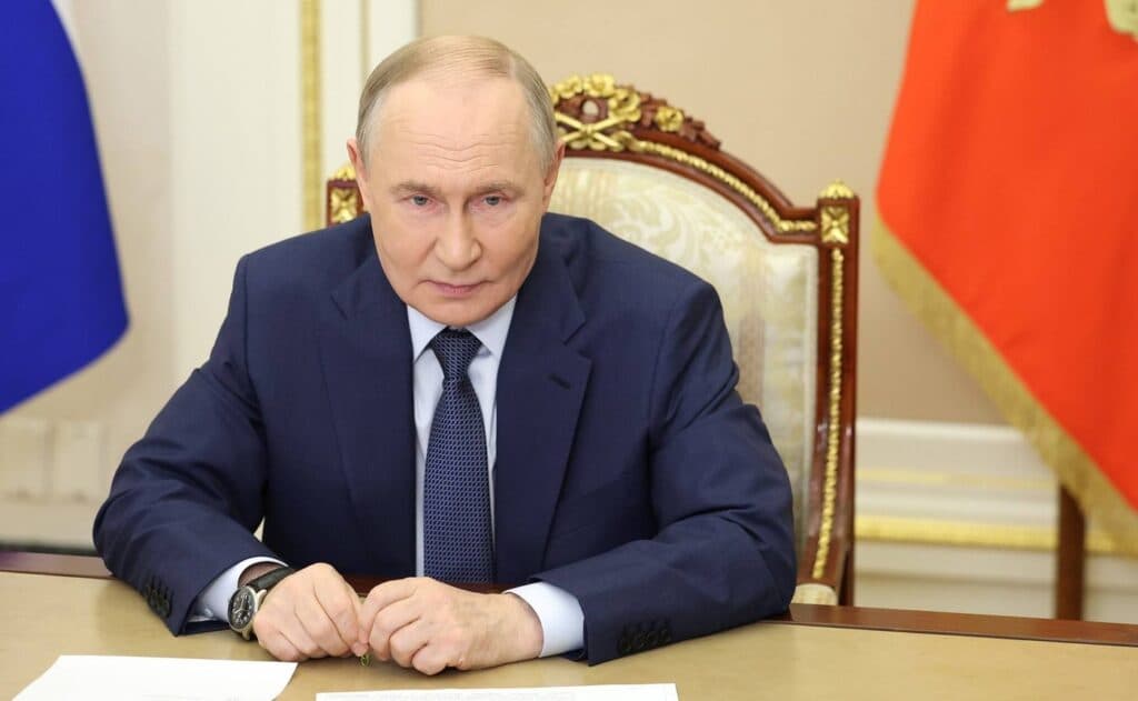 Cum a reușit Vladimir Putin să scape dintr-o tentativă de asasinat cu substanțe neurotoxice înainte de întâlnirea cu Donald Trump?