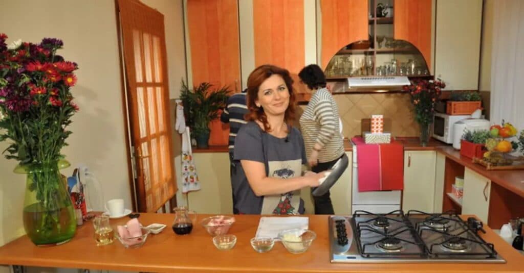 Cum își trăiește astăzi viața Simona Mihăescu, fosta gazdă a emisiunii „Rețete de acasă”: alegerea dintre faimă și familie