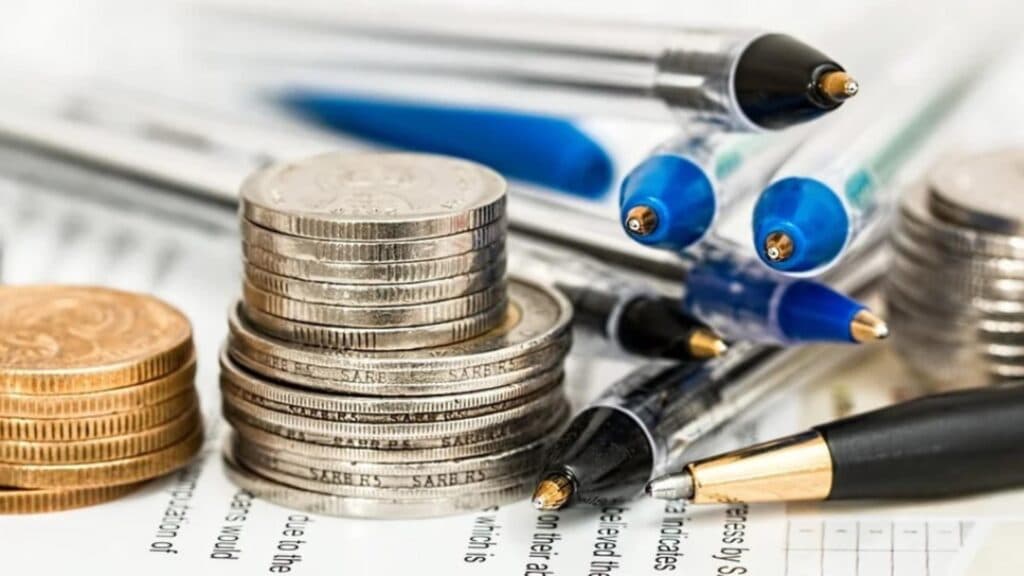 Economia României, la limita echilibrului. Datoriile aproape s-au dublat. Consiliul Fiscal avertizează: Tăierile nu sunt soluția pentru deficit